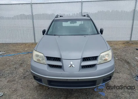 2005 Mitsubishi Outlander Ls from USA, damaged, VIN JA4LX31F55U018016